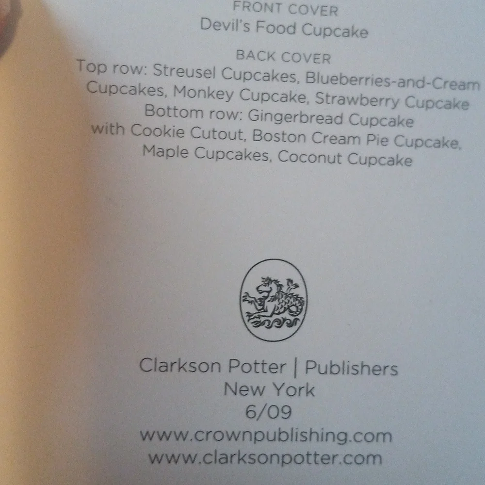 Martha Stewart Cupcakes Book 175 Ideas Paperback First Edition A Baking Guide